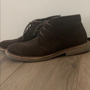 Hawkeye brown leather lined chukka boat size 10.5